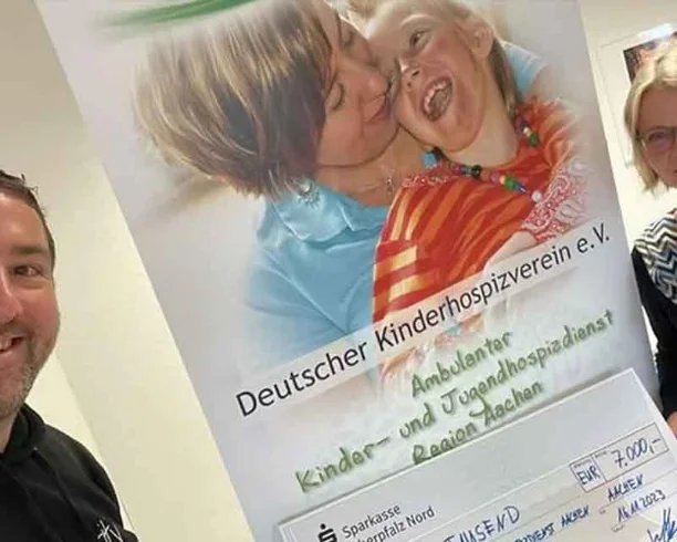 Spendenübergabe an den Deutschen Kinderhospizverein